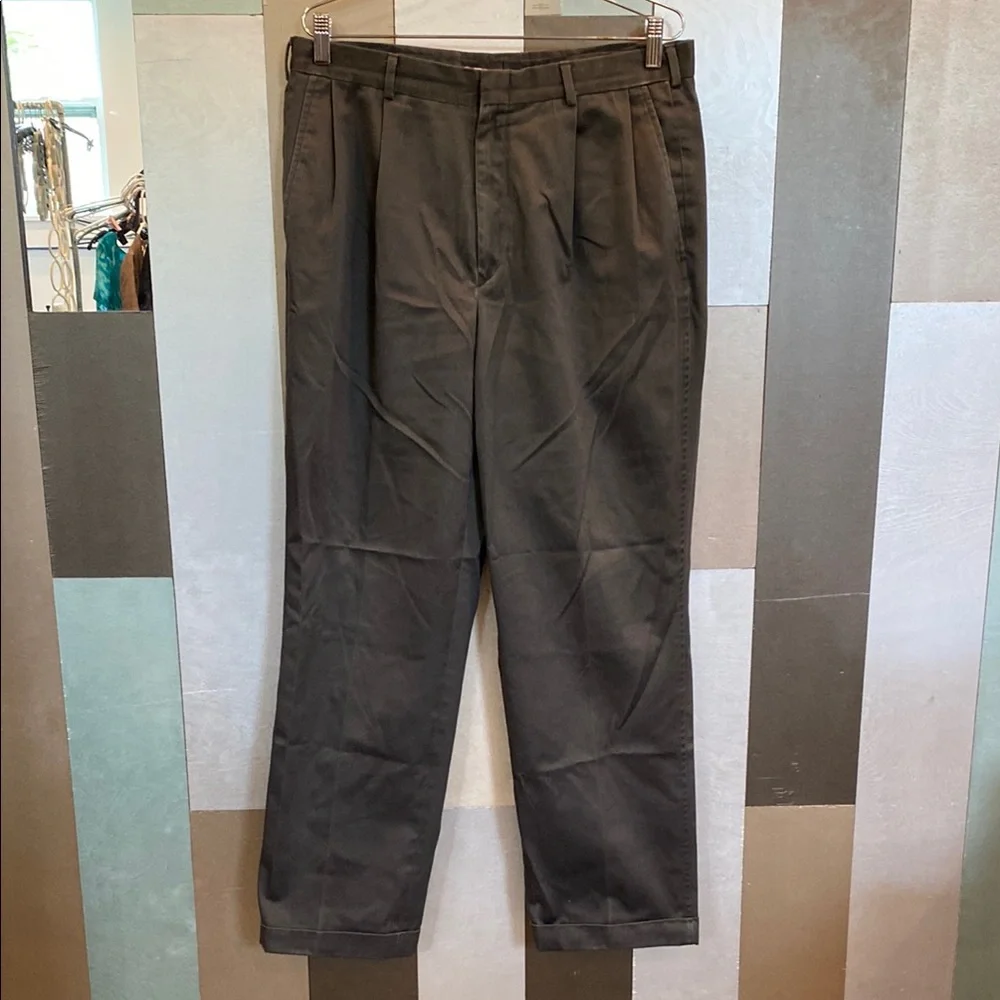 Men's Classic Gray Chinos Pants, Size 33X29 - Picture 1 of 6
